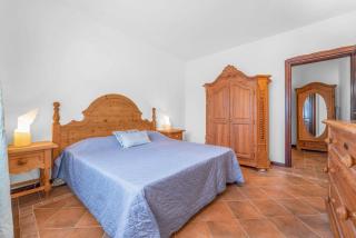 -Free Pool, Beach and Parking- Deluxe Apartment - 3