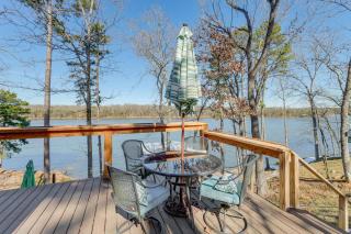 Lake Dardanelle Home with Dock! Fish On-Site - 7