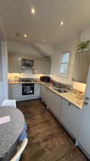 Bright, Spacious, Charming & Fully Equipped Victorian Flat in Quiet Brixton - 6