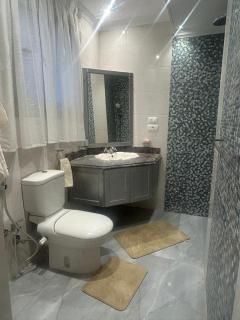 Cozy Apartment Near Major Attractions - 2