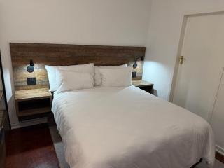 Urban Escapes- Melrose Place - 4