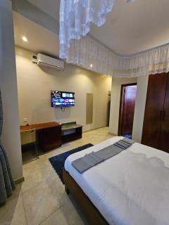 blue top motel mbarara - 0