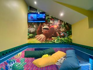 Retro Gaming Corner - Arcade Games - Jacuzzi - Sauna - Switch 2 - 6