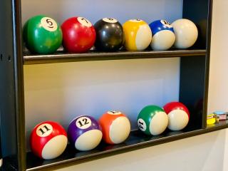 Retro Gaming Corner - Arcade Games - Jacuzzi - Sauna - Switch 2 - 3