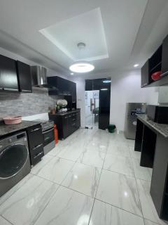 3-Bedroom Shortlet apartment, Ikolaba GRA, Ibadan - 1