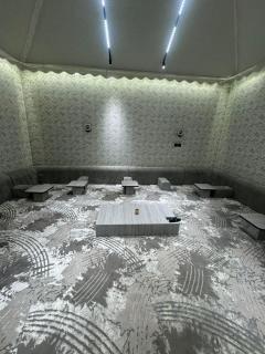 فيلا لك بالكامل مكونة من طابقين مع مسبح داخليYour own private villa consisting of two floors with an indoor pool - 4