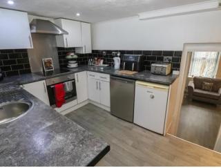 Chestnut Lodge - a woodland escape near the city! - 4