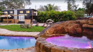 Tiny House Paradise - Pool Spa Slide Beaches - 5
