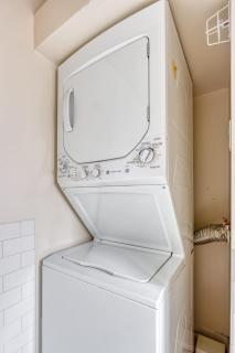 Elegant NW Portland Suites - Central Walkable Stay - 6