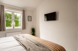 Epsom - Cosy Stay in the Cotswolds - 6