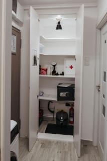 Modern style, sophisticated one bedroom apartment! - 6