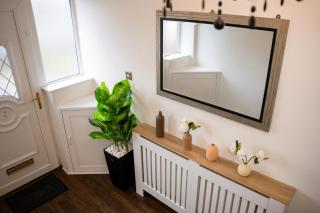 Modern & Spacious 4 Bedroom Residence in manchester - 6