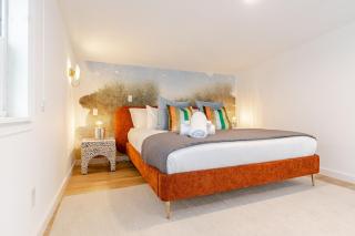 *NEW! Cool Designer Modern Barn Flat - 7