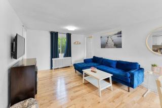 Cozy Family Retreat Minutes From the Falls and Pet Friendly - 8