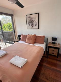 Boongala - Central 3BR pet friendly family home - 3