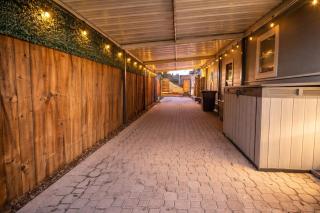 Pool house , near downtown SA - 2