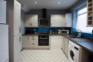Stylish 3 bedroom Wigan House sleeps 7 - 6