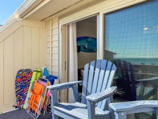 Breakers 324 Oceanfront Condo Hilton Head Coligny Beach, Direct Beach Access - 1