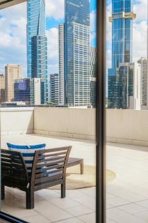 Flinders Street Penthouse With Panoramic Views - 8