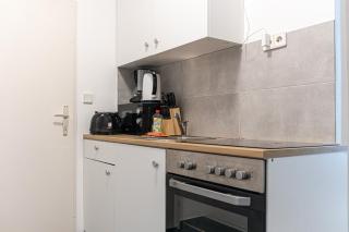Beautiful 1BR Apartment in Central Meidling - 6