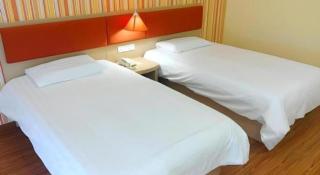 Home Inn-Qingdao Chongqing Zhong Road Licang Walking Street - 2