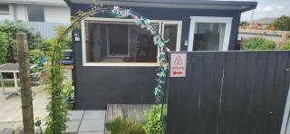 Minimalist Cabin Solo Traveller - 8