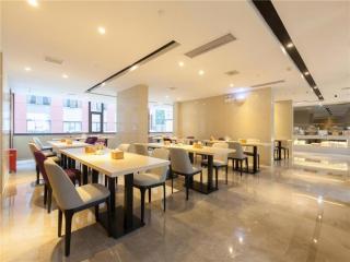 Lavande Hotels Wuhan Guanggu Yangjiawan Metro Station - 2