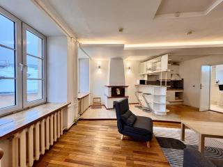 Old Town Hideout Self Check-in IGN6 - 2