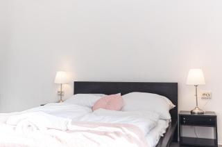 Stylish 2BR Apartment 11 Min to Meidling Station - 3