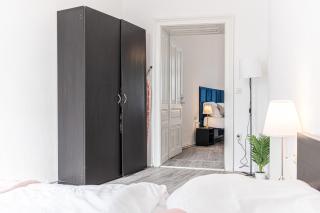 Stylish 2BR Apartment 11 Min to Meidling Station - 8