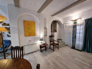 Casa Encantadora, 2 Habitaciones, Terraza y Aire Acondicionado - HISP-236-215 - 1