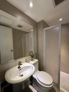 Condo near airport - azure residences - 2