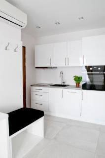 Elegant City Center Apartment 7A - 3