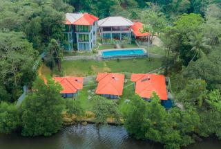 River Shades Hotel - 7