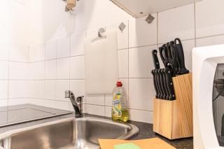 Affordable Stylish Studio Easy City Access - 3