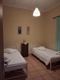 Bright Seaside Apartment, Itea - 4