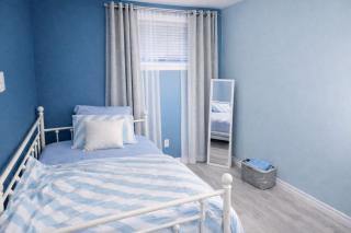 Home Basement, Friendly Family - 5