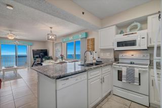 Four Winds 804 - Beachfront Corner unit-Amazing View-Sleeps 8-steps to the beach - 3