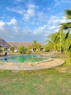 Peaceful Studio Cottage with Pool 10 Min Walk to Diani Beach - 0