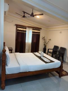 Galaxy Guest House - 8