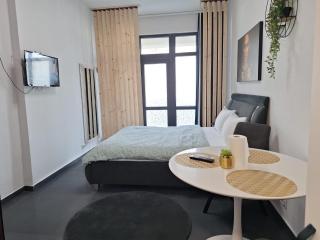 Studio Motrou Pacii Militari - Boekarest - 7