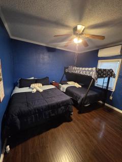 Entire Front House in Los Angeles - 0