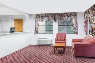 Deluxe Inn Denton - 8