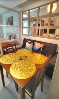 RJs Prime Haven Mactan near Airport with Balcony - 4