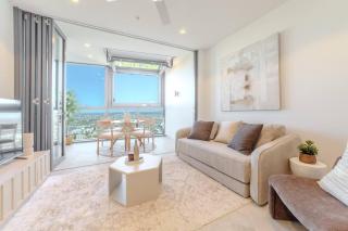 Queen’s Wharf 1BR Apt with Pool and Free Parking - 9