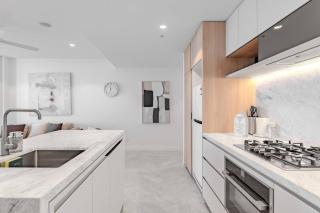 Queen’s Wharf 1BR Apt with Pool and Free Parking - 4