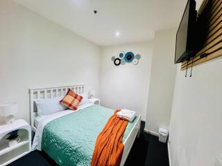 2 BR Apartment in CBD 1 Min to Southern Cross Station Sky Bus Marvel stadium - 6