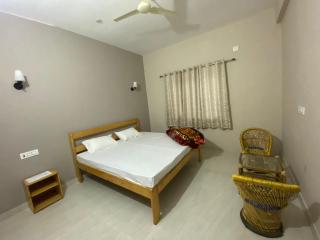 The White Flower Homestay - 9