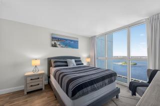 Luxe Stay Water & City View in Downtown Ft Myers - 7