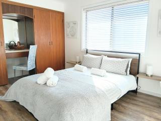 100m to Beach&Shop Spacious Pristine One Story Family Home - 1